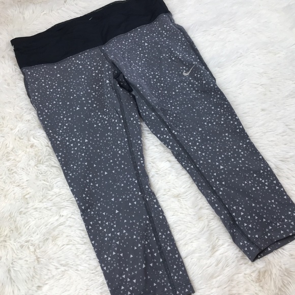 Nike Pants - Nike Epic Run Printed Gray Capri Leggings